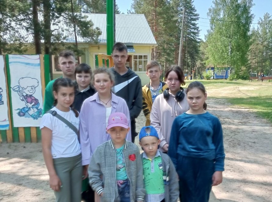 Заезд в загородный лагерь "Красный яр"