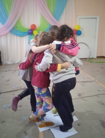 Конкурсно-игровая программа «Под знаменем единства»