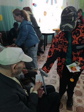 Добрые поступки в День пожилого человека