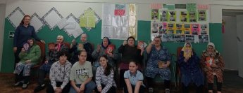Тимуровцы 6 «б» класса поздравили с 23 февраля и наступающим 8 марта